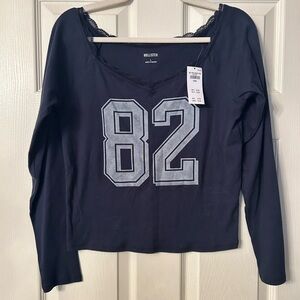 Hollister Dark Blue Long Sleeve Top with Graphic NWT ‘82 large L
